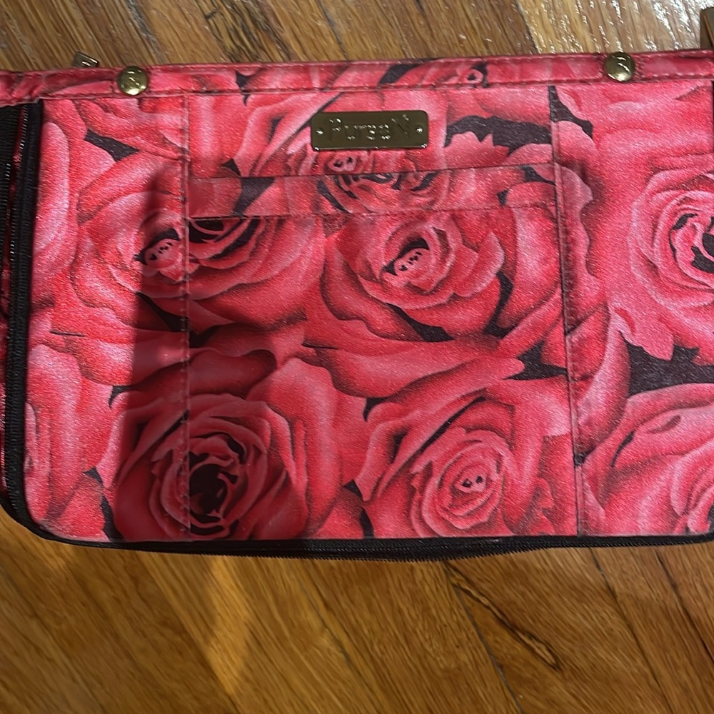Cosmetic organiser not new color red 7 pickets inside